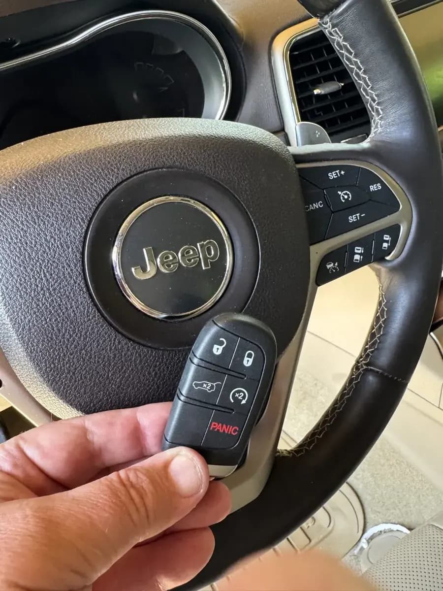 Jeep Grand Cherokee smart key cut and programmed on-site in Cornelius, NC